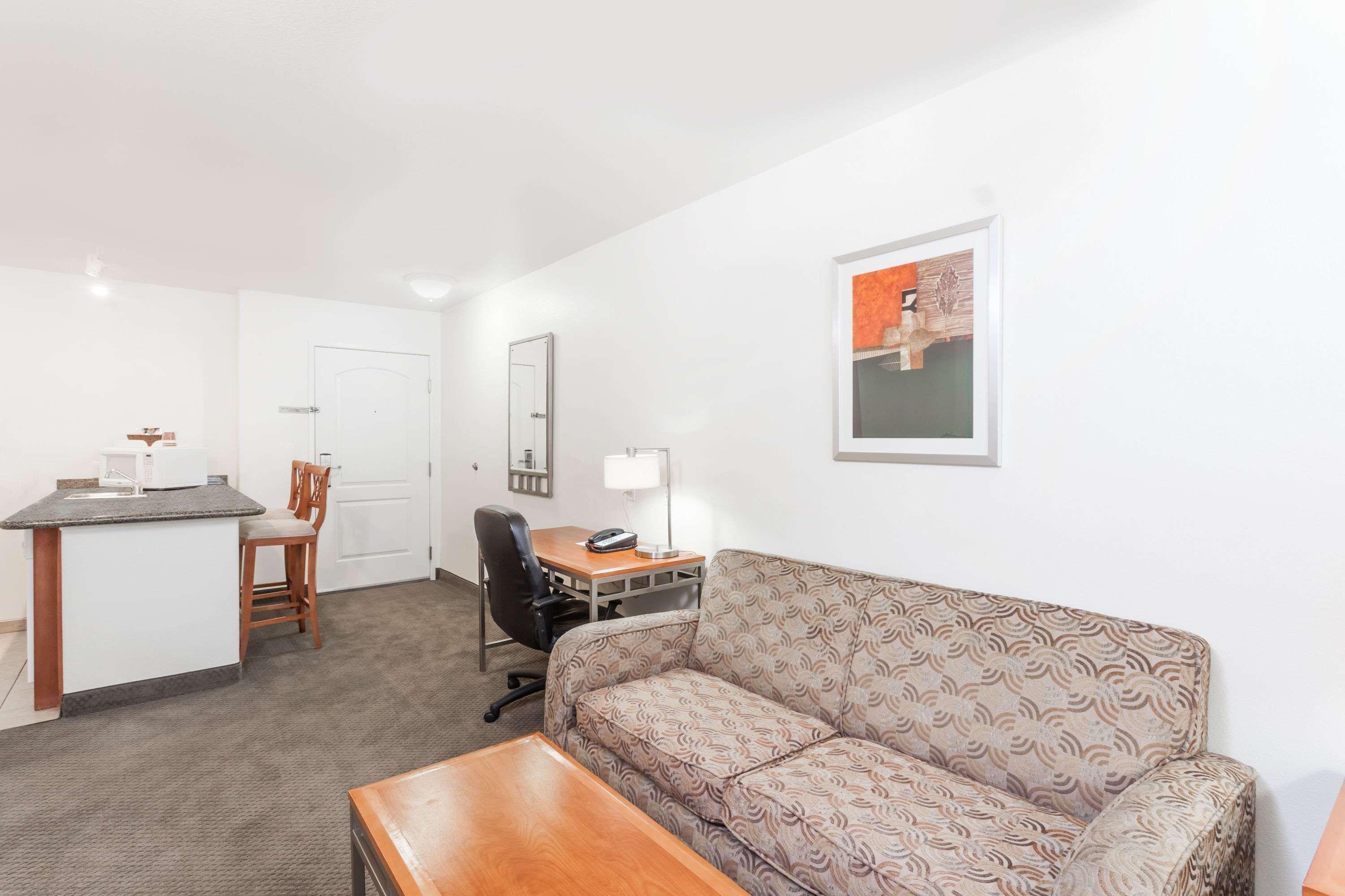 Hawthorn Suites Victorville Exterior photo