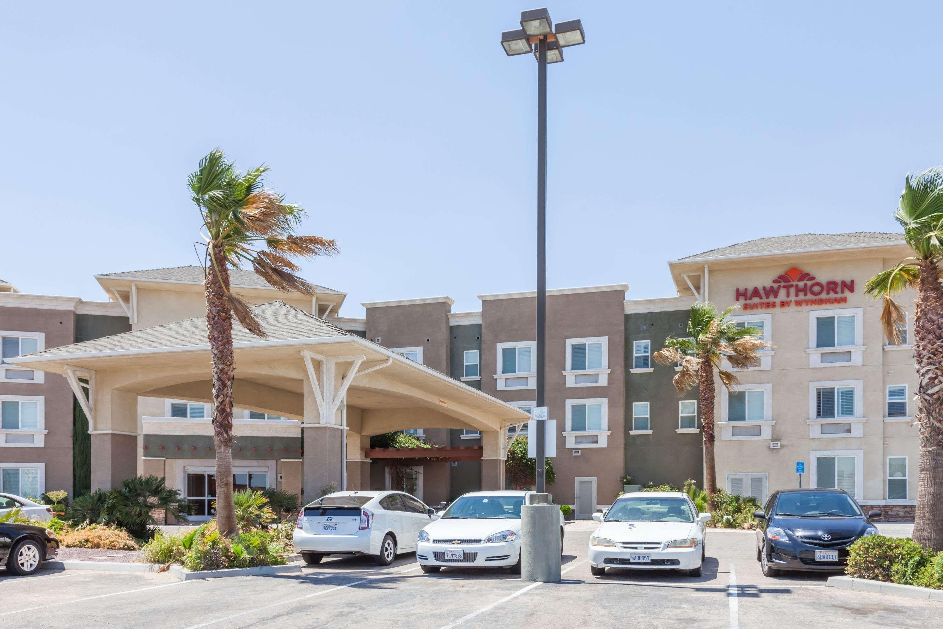 Hawthorn Suites Victorville Exterior photo