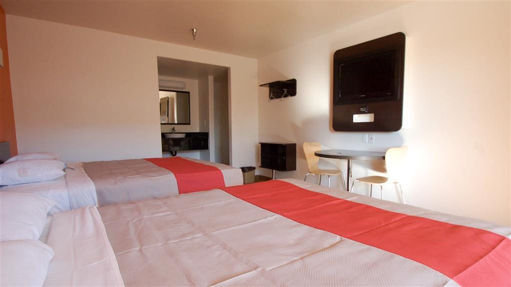 Hawthorn Suites Victorville Room photo
